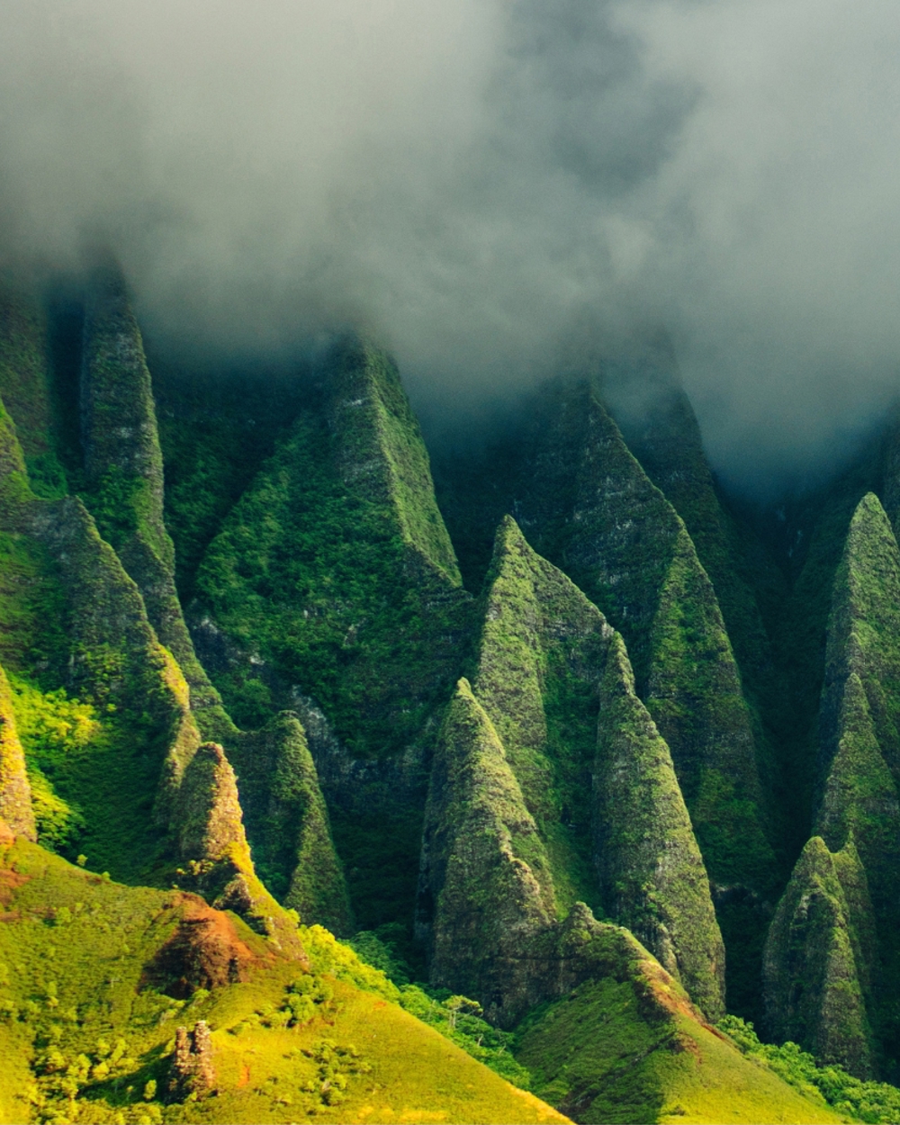 The Nā Pali Coast cliffs on Kauaʻi