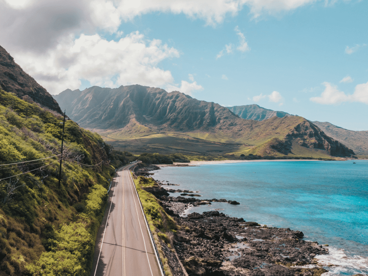 The Makapuʻu coast road curving along Oʻahu's eastern shore