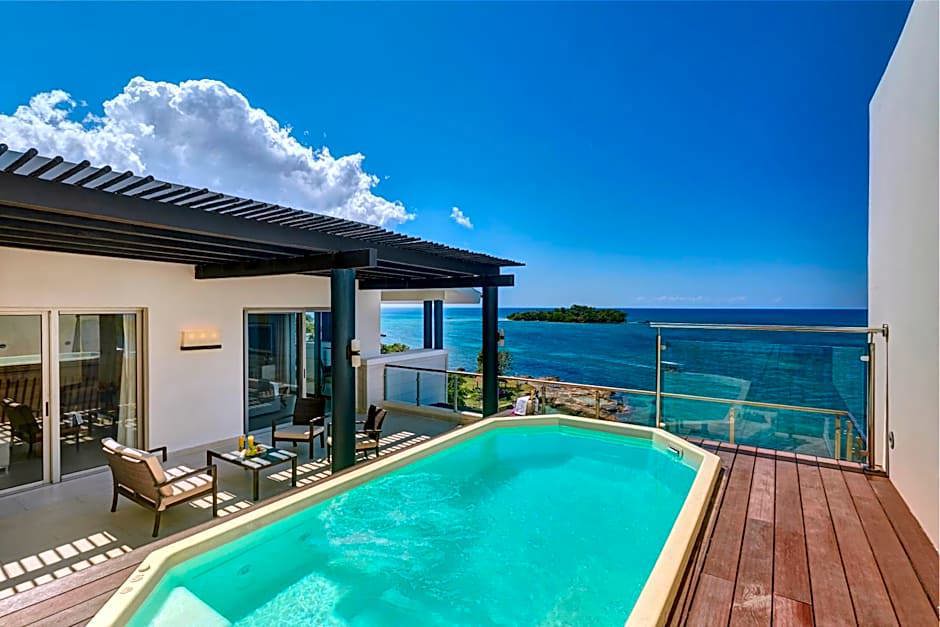 Luxury Penthouse One Bedroom Jacuzzi Suite · Diamond Club